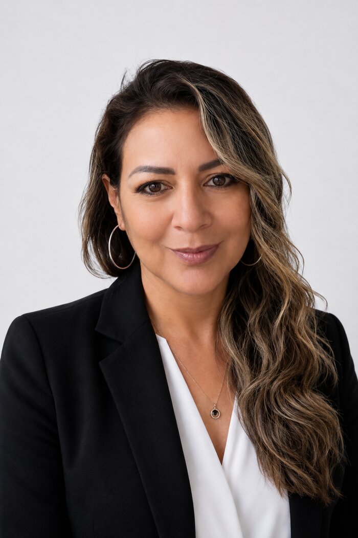 Dra. Katia Santillán Pinedo, Socia Fundadora